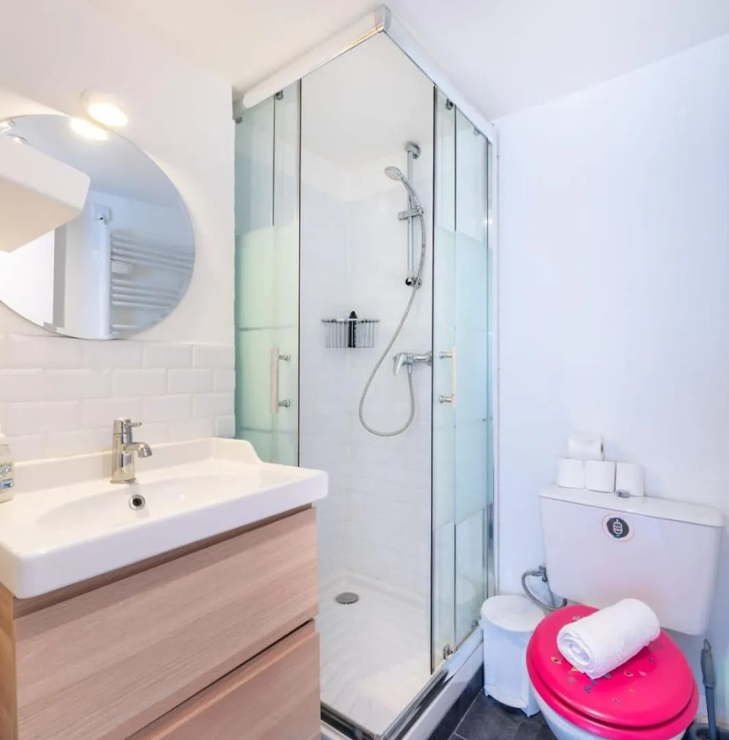 Central Parisian-Style Studio Apart - Sentier Apartment France